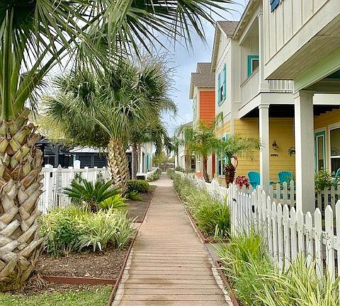 3rd image of 108 Sailhouse Way