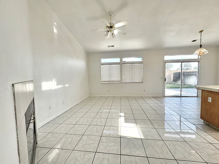 2561 Goldeneye Dr — Photo 10