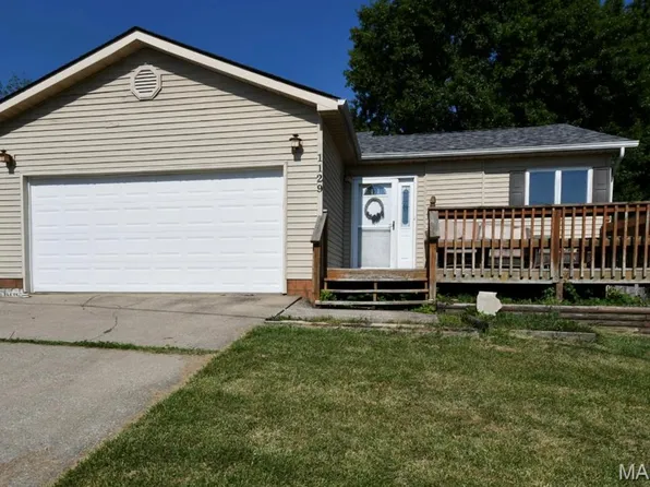 1129 Albers Ln, Bethalto, IL 62010