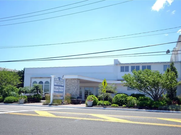 231 Dune Road #9, Westhampton Beach, NY 11978