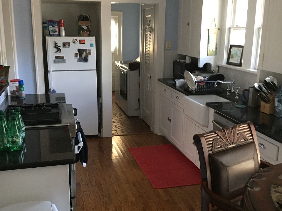 The kitchen includes all appliances, including washer/dryer