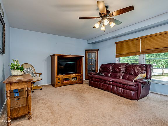 2nd image of 1040 Independence Ave
