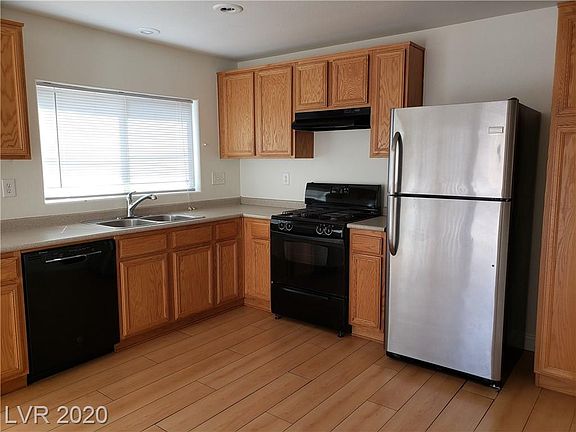 4th image of 9333 Fort Bayard Ave