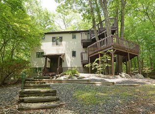 3505 Leaf Ct, East Stroudsburg, PA 18302