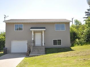 1228 Harbor Dr SE, Rochester, MN 55904