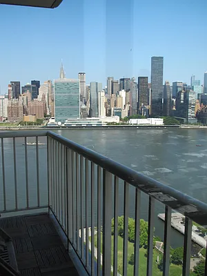 Sold by CityView Real Estate Inc. | media 36