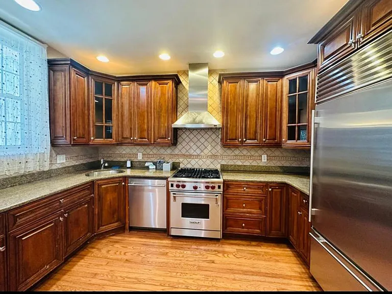 4515 Sansom St — Photo 16