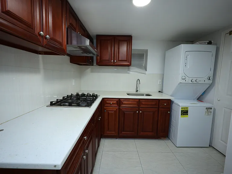 17 Winfield St #B — Photo 9