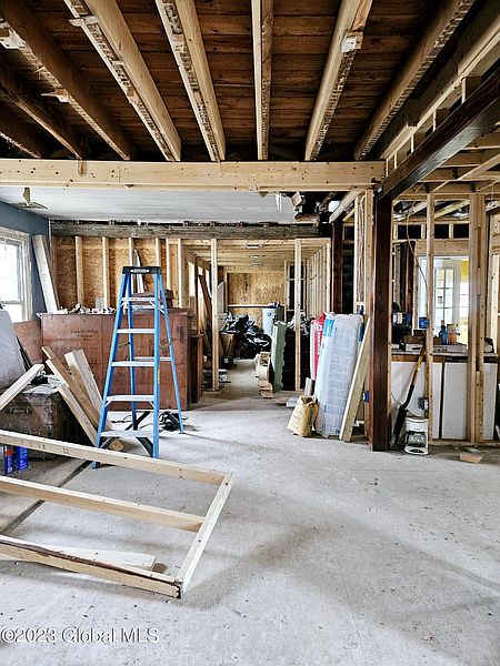 5th image of 1554 Clauverwie Road
