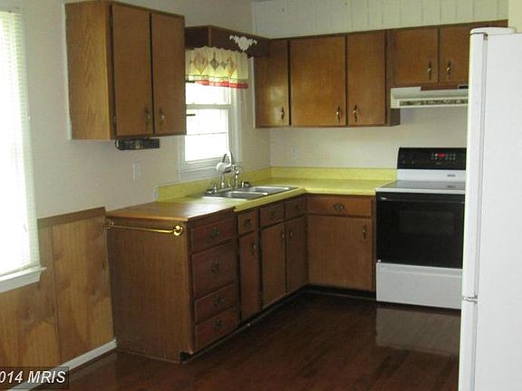 5th image of 121 Greenwood Ave