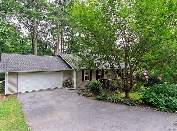 3rd image of 102 Lone Eagle Ln