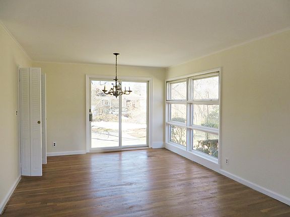 4th image of 26 Sparrow Cir