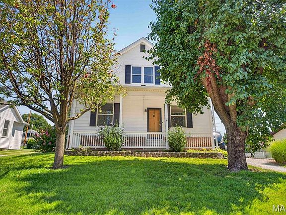 3rd image of 608 S Rapp Ave