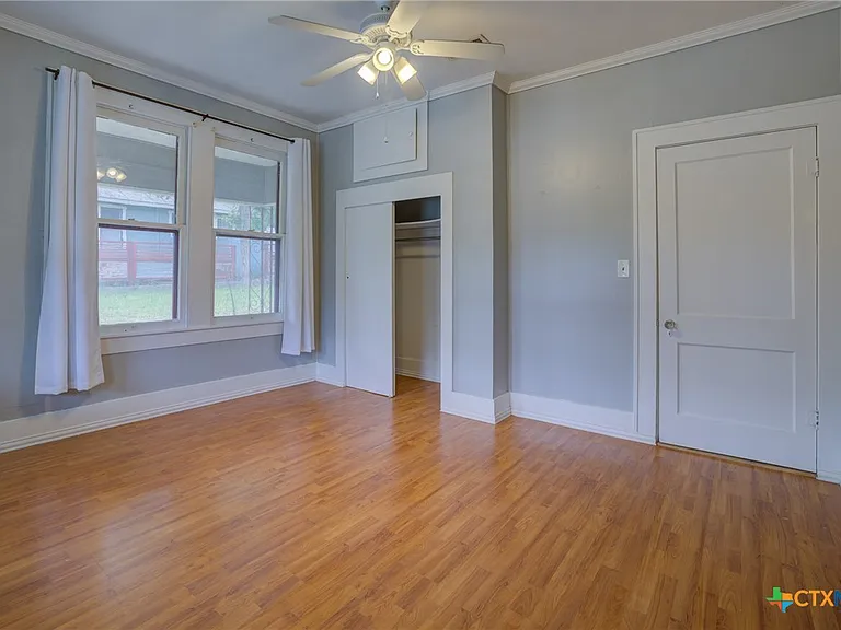 262 Clemens Ave — Photo 15