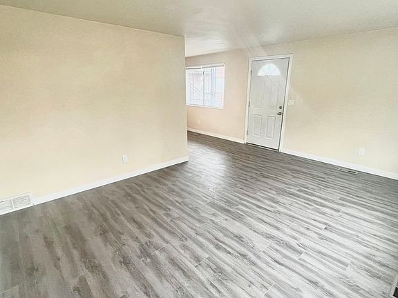 3rd image of 778 N 300 W APT 17