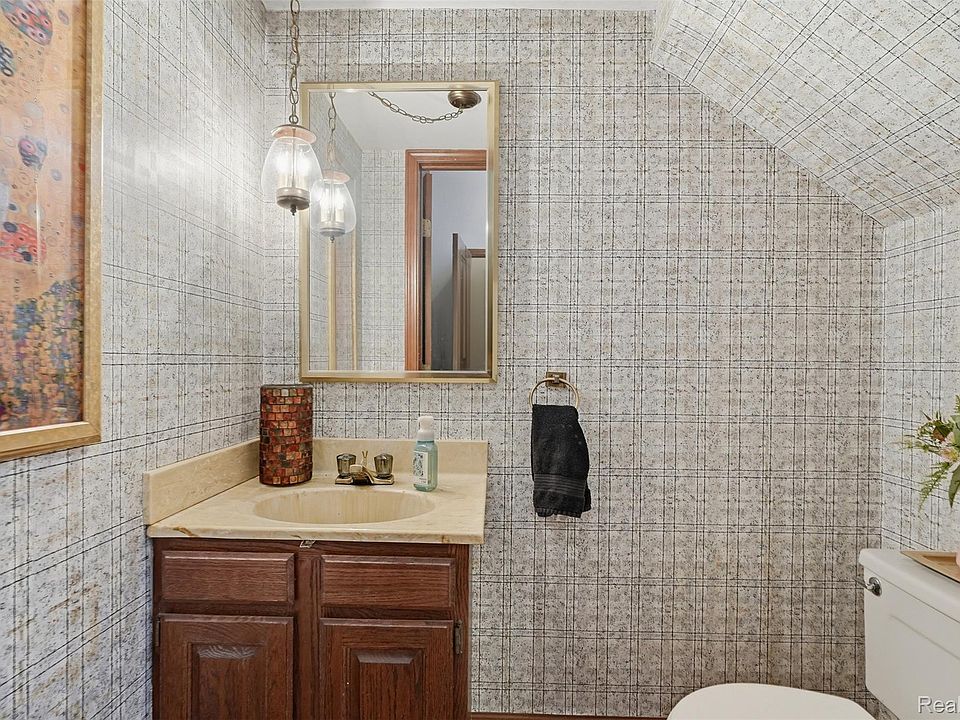 11034 Grand River Rd, photo 10