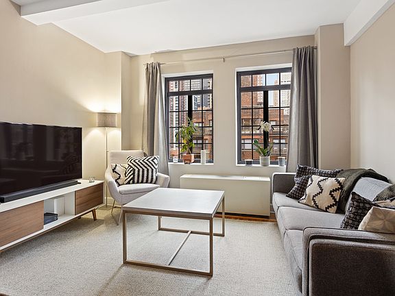 3rd image of 5 Tudor City Pl APT 1305