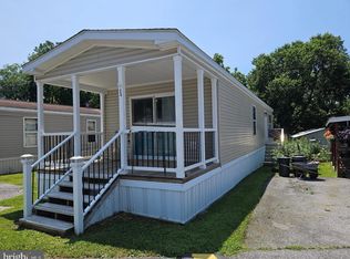 24 Olivers Park Dr, Annville, PA 17003