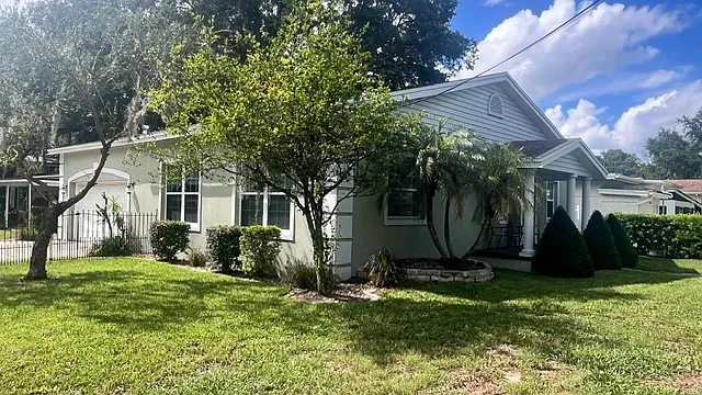 5428 Parkway Dr — Photo 1