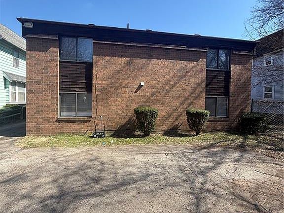 5th image of 658 Sumner St #662