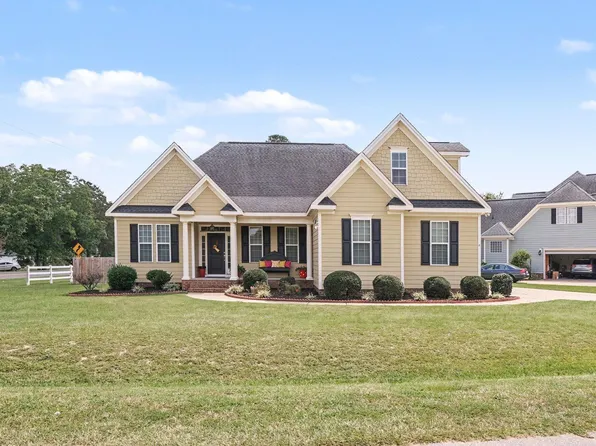 8201 Plum Bush Ct, Willow Spring, NC 27592