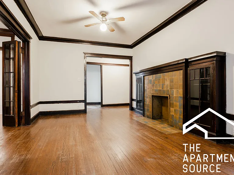 2426 N Sawyer Ave #1W — Photo 3