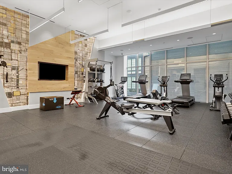 925 N Fairfax St #704 — Photo 41