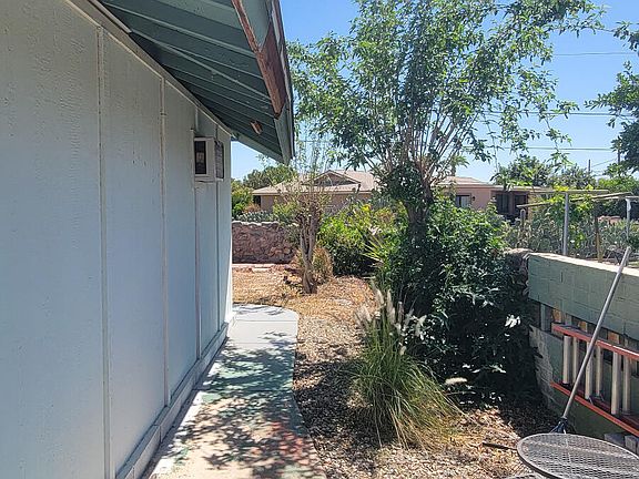 3rd image of 10615 W ALABAMA Avenue