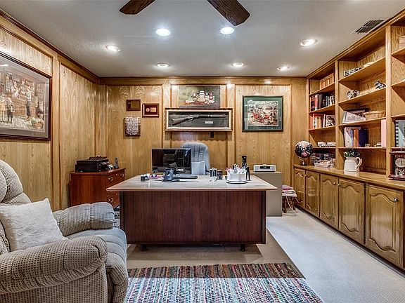 2nd image of 3609 Brentwood Dr