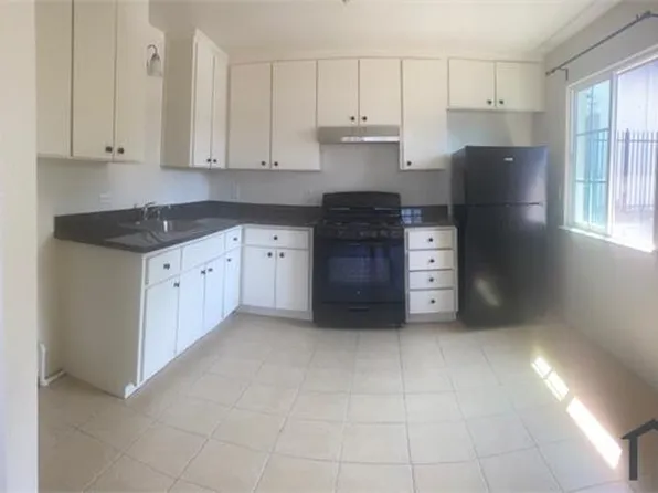 1736 E 24th St, Oakland, CA