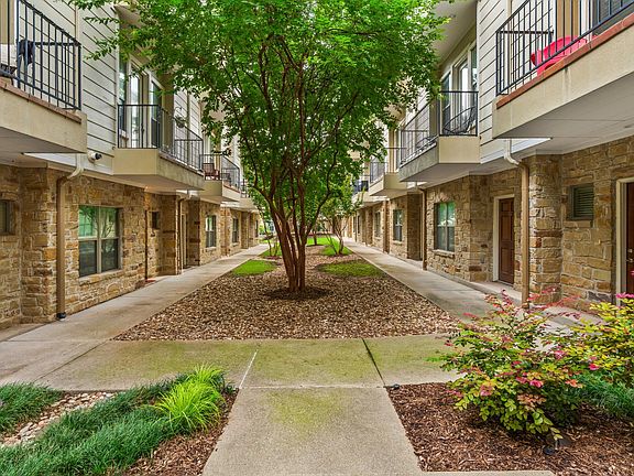 4th image of 1115 Kinney Ave APT 9