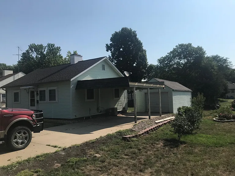 1504 Mulberry St — Photo 2
