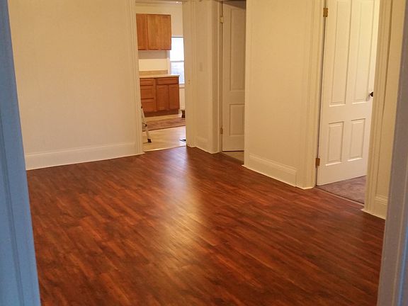 5th image of 1040 E 25th St