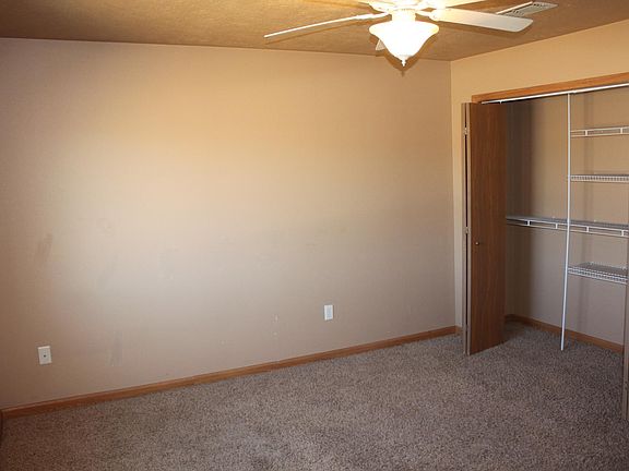 5th image of 200 Centennial Dr