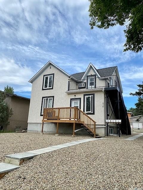 1st image of 614 7th AVENUE NE