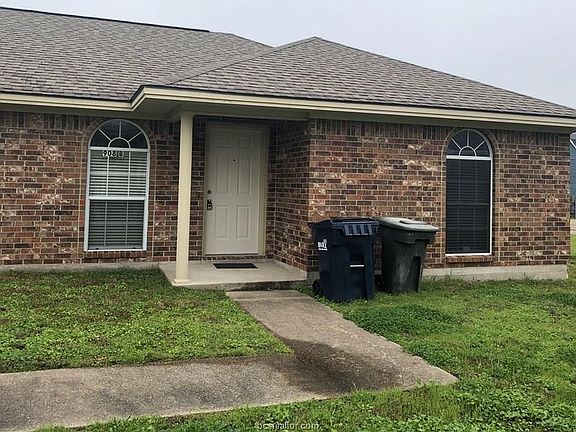 2nd image of 908 Camellia Ct APT B