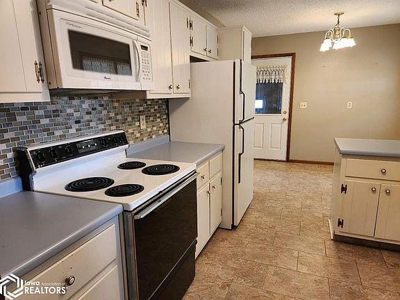 5th image of 609 Patty Dr