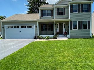 149 Quinapoxet Ln, Worcester, MA 01606