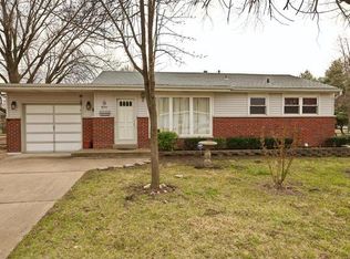 820 Derhake Rd, Florissant, MO 63033