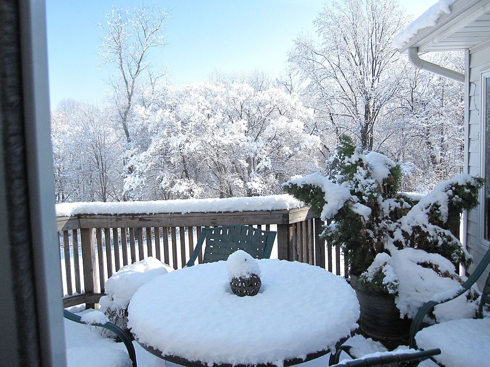 snowy deck 12/09