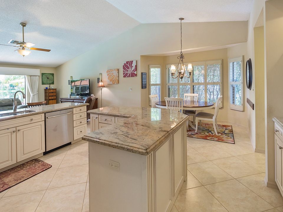 1st image of 206 NW 110th Way