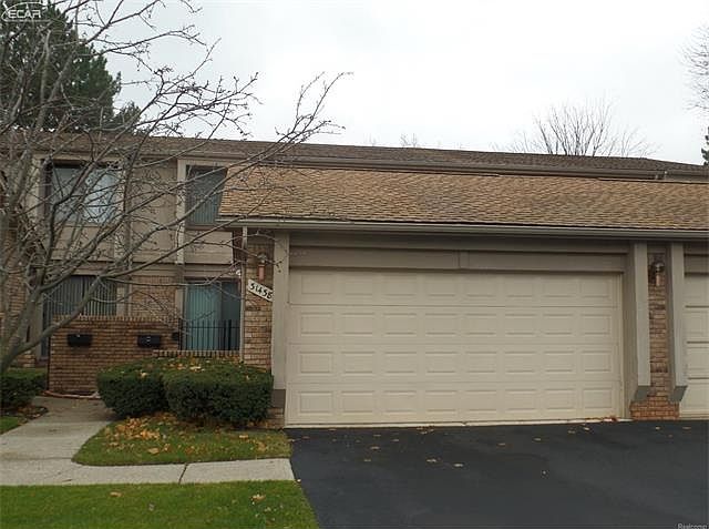 1st image of 31438 Hunters Circle Dr #1