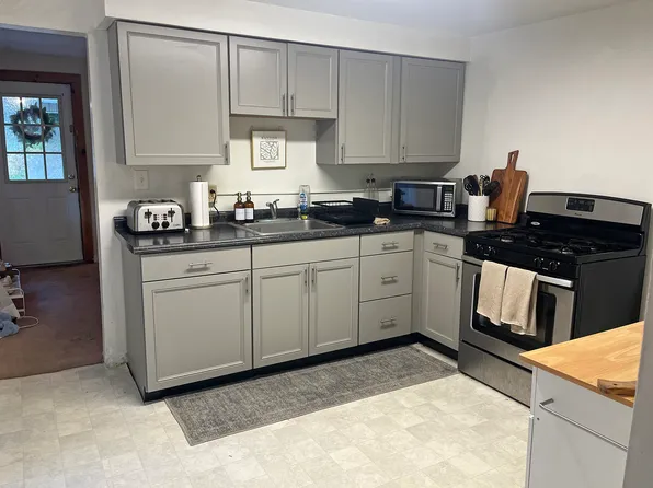 (undisclosed Address), Oneonta, NY 13820