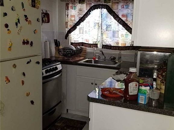3rd image of 1381 E 105th St