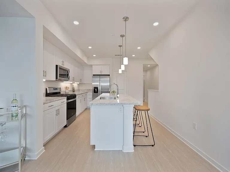 River Gate Townhomes — Photo 21