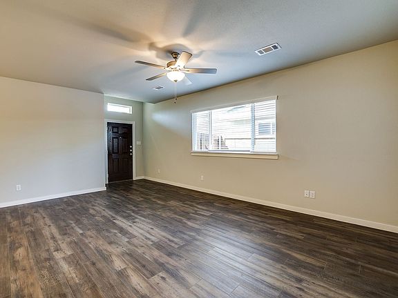 5th image of 625 Blackland Dr