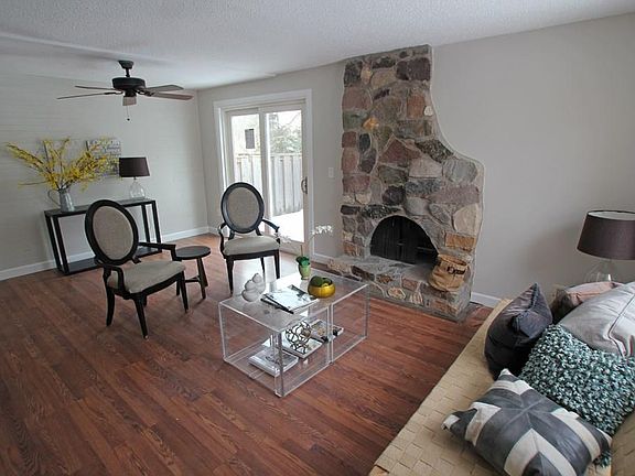 5th image of 6 Rockhurst Dr