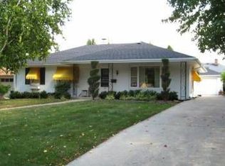 734 Robertson St, Wauwatosa, WI 53213