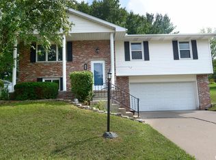 6009 W Ridgecrest Cir, Peoria, IL 61615