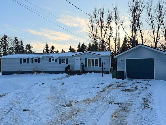 2nd image of 728 Nightingale Cres